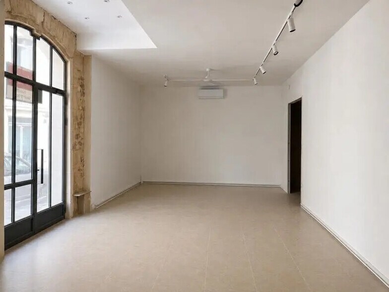 Retail in Montpellier for lease - Building Photo - Image 2 of 4