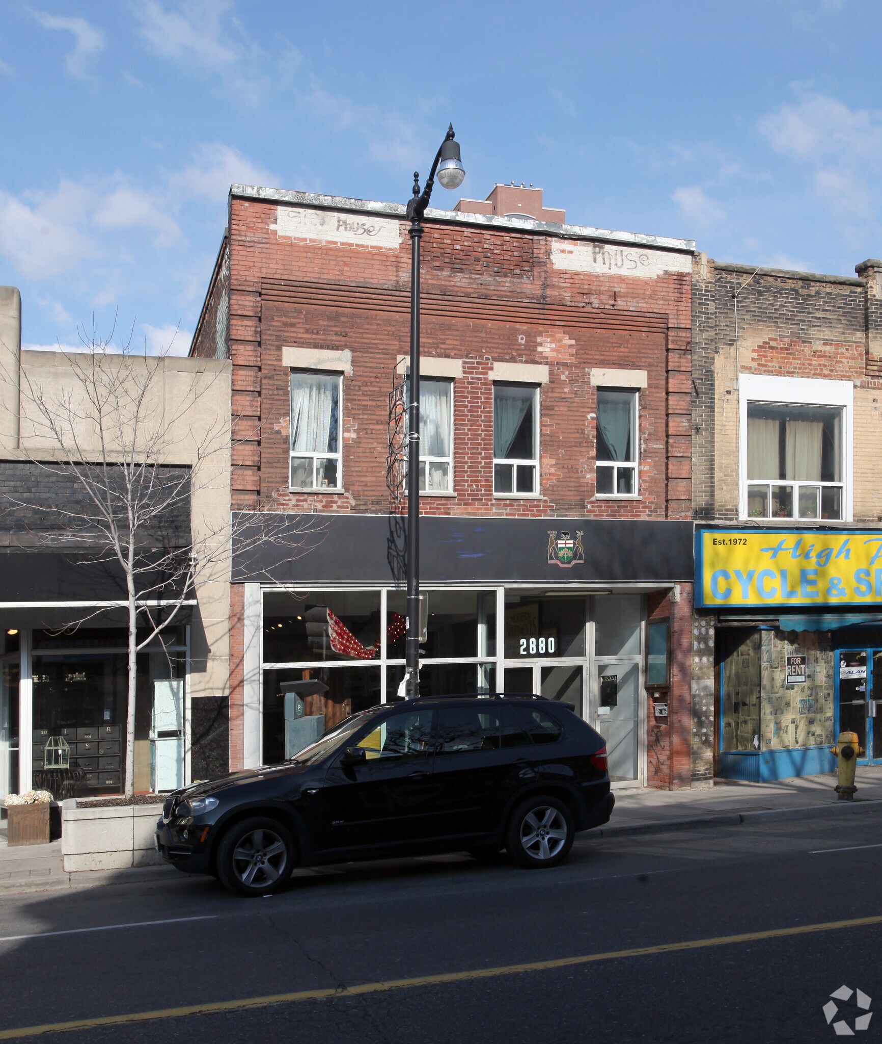 2880 Dundas St W, Toronto, ON à vendre Photo principale- Image 1 de 1