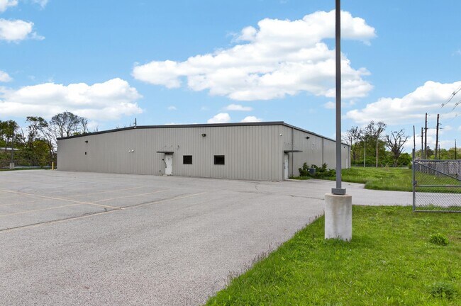 Plus de détails pour 1312 Lake St, Niles, MI - Industriel à vendre