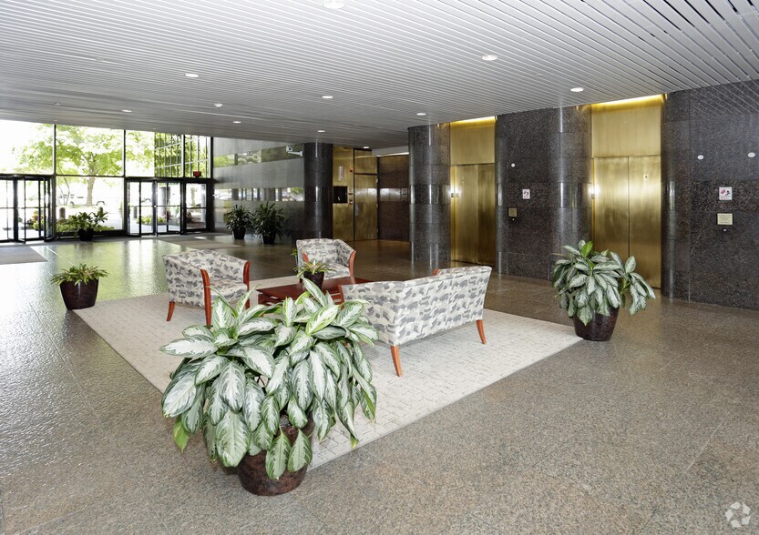 6 Campus Dr, Parsippany, NJ à louer - Photo intérieure - Image 2 de 11
