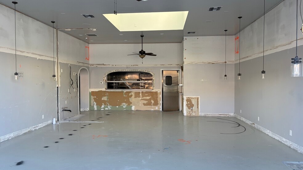 150-154 Grand Ave, Escondido, CA for lease - Building Photo - Image 3 of 32