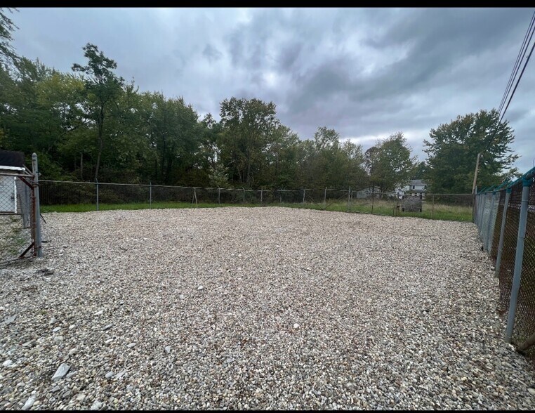 9540 Tallmadge Rd., Diamond, OH à louer - Photo du bâtiment - Image 1 de 16