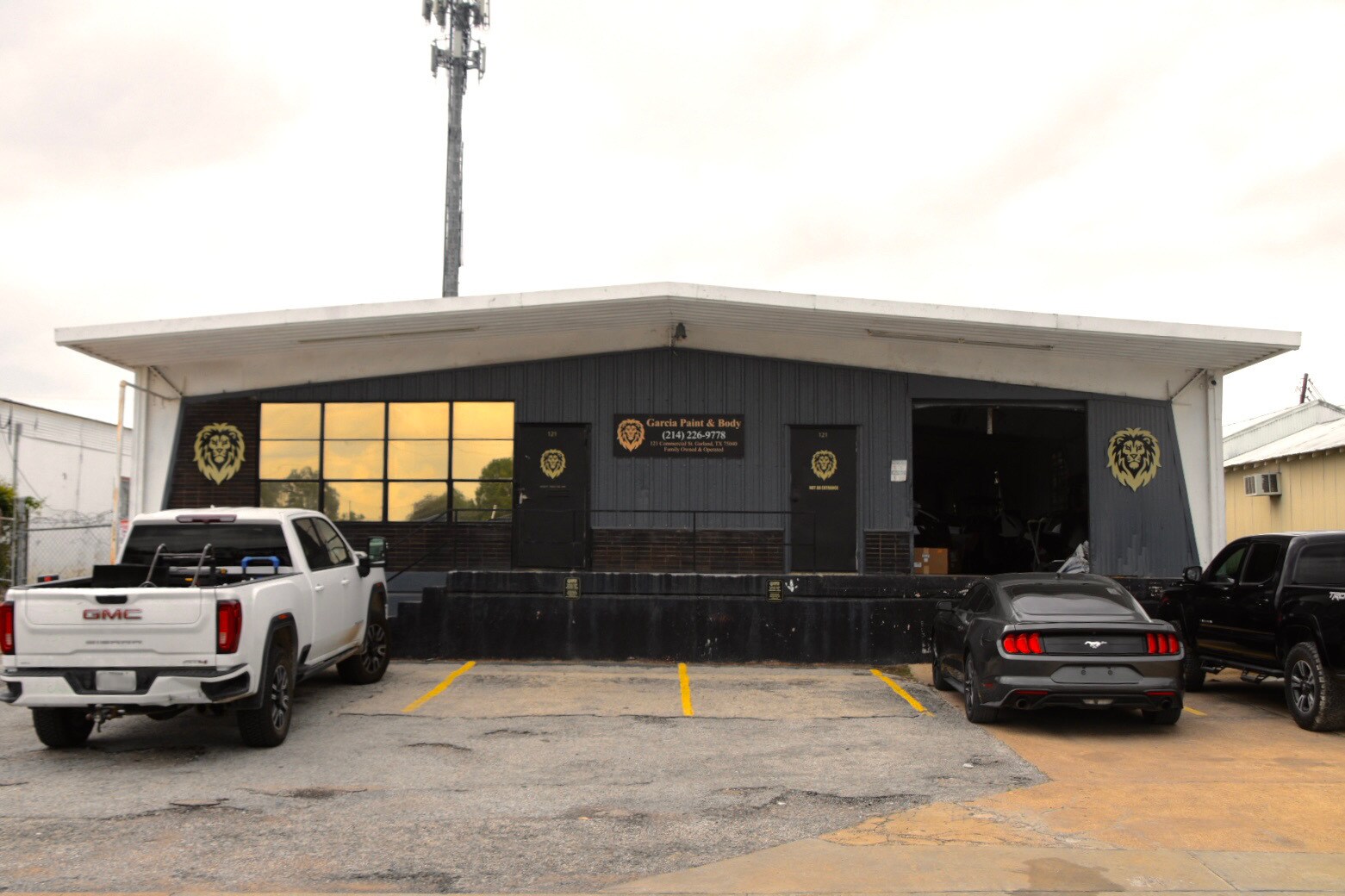 121 Commercial St, Garland, TX à vendre Photo du bâtiment- Image 1 de 8