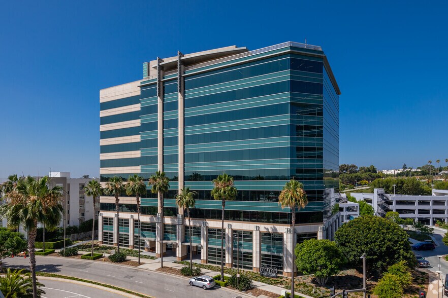 6060 Center Dr, Los Angeles, CA for lease - Building Photo - Image 1 of 5