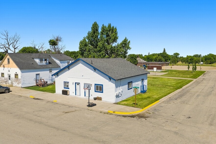 316-318 Main St, Glenburn, ND for sale - Building Photo - Image 2 of 35