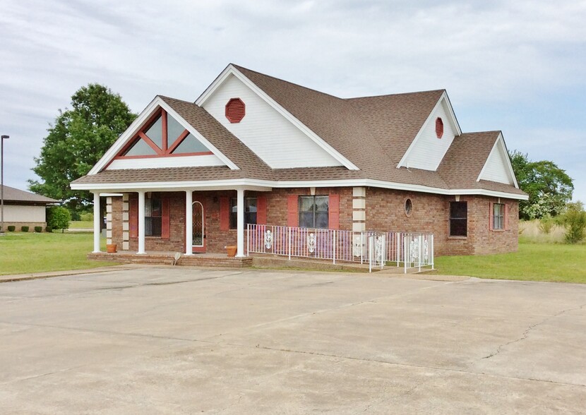 706 N Pocola Blvd, Pocola, OK à vendre - Photo du bâtiment - Image 1 de 1