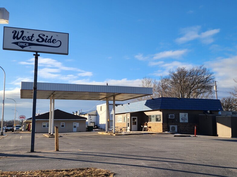 604 W 7th St, Atlantic, IA à vendre - Photo du bâtiment - Image 1 de 23