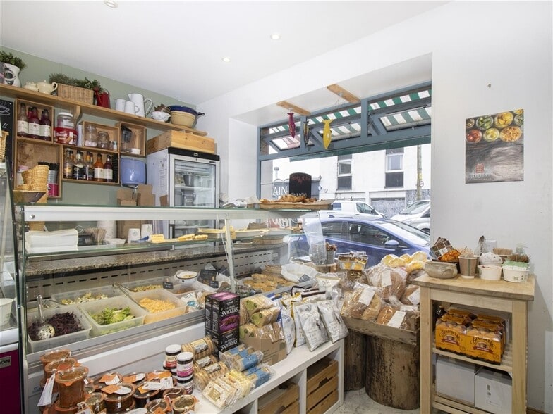 Jojo Deli, Ullapool for sale - Building Photo - Image 3 of 11