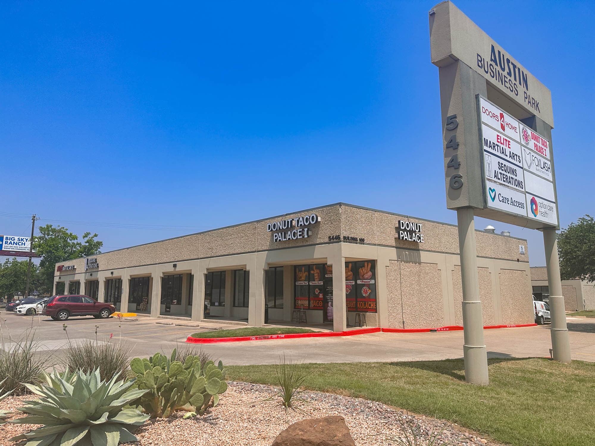 5446 W Highway 290 W, Austin, TX for lease Primary Photo- Image 1 of 10