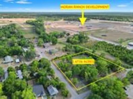 200 Woodson st, Willis, TX à vendre - Photo du bâtiment - Image 2 de 6