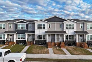 Plus de détails pour 11-22 Grayhawk Blvd, Benalto, AB - Multi-résidentiel à vendre