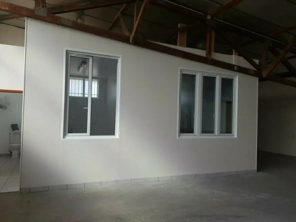 Flex in Rouen for lease Building Photo- Image 1 of 4