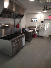 7954 N Broadway, Saint Louis, MO for sale Interior Photo- Image 1 of 1