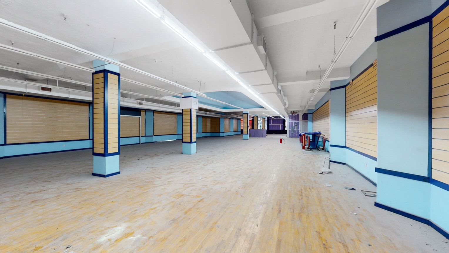 16215 Jamaica Ave, Jamaica, NY for lease Interior Photo- Image 1 of 6