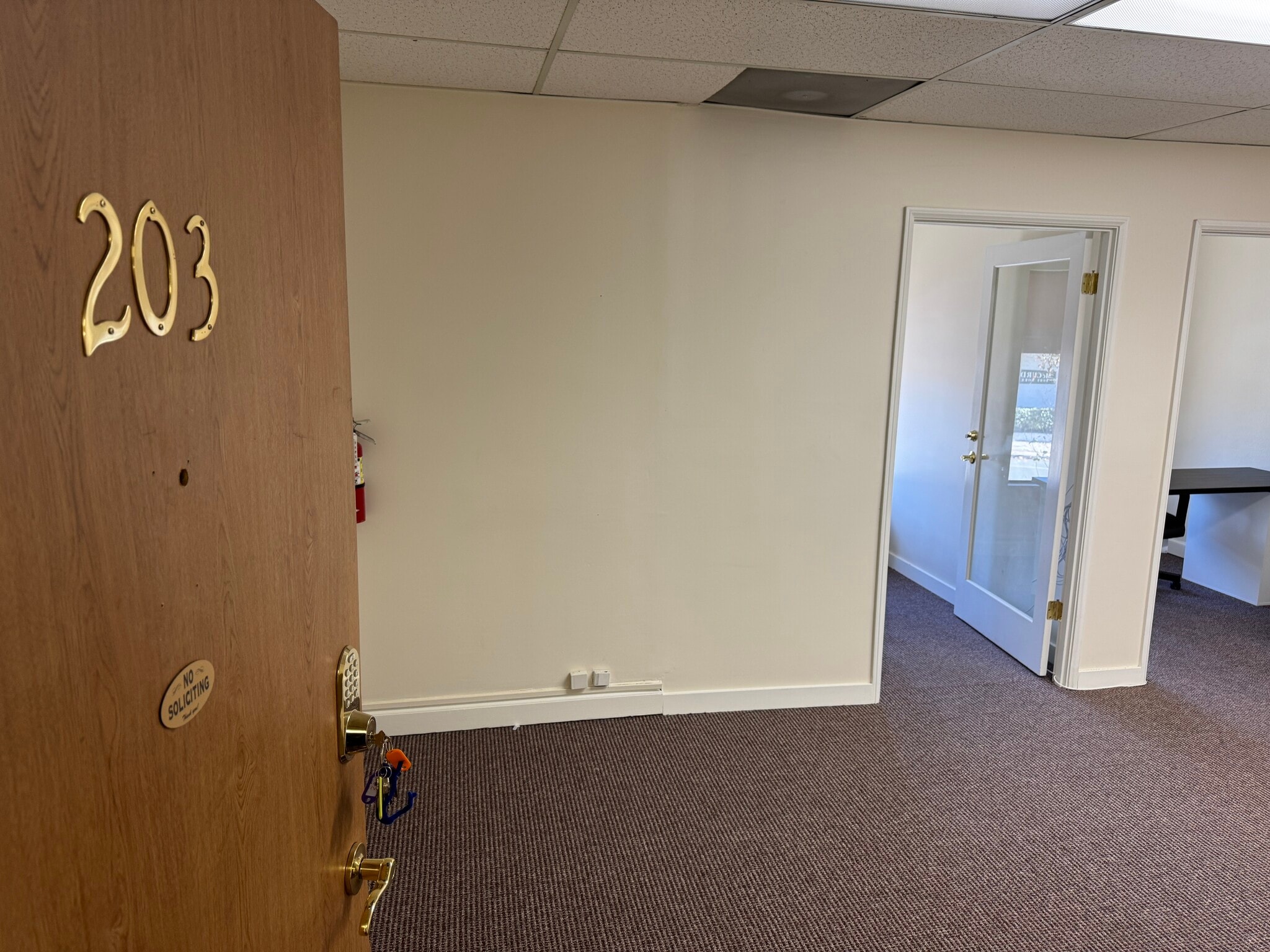 596 N Lake Ave, Pasadena, CA for lease Interior Photo- Image 1 of 7