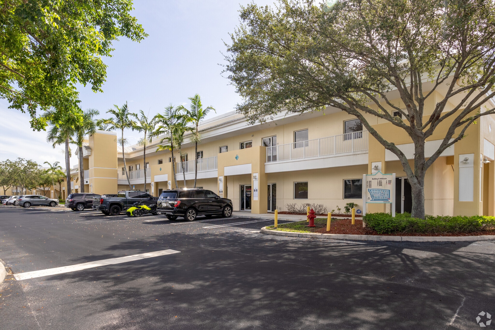 2781 Vista Pky, West Palm Beach, FL for lease Primary Photo- Image 1 of 11