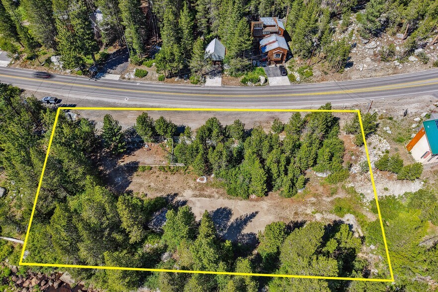 21615-21581 Donner Pass Rd, Soda Springs, CA à vendre - Photo du bâtiment - Image 2 de 14