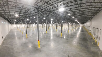 1 Forest Ln, Carneys Point Township, NJ for lease Interior Photo- Image 2 of 7