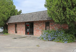 Plus de détails pour 208 E Main St, Tomball, TX - Commerce de détail à vendre