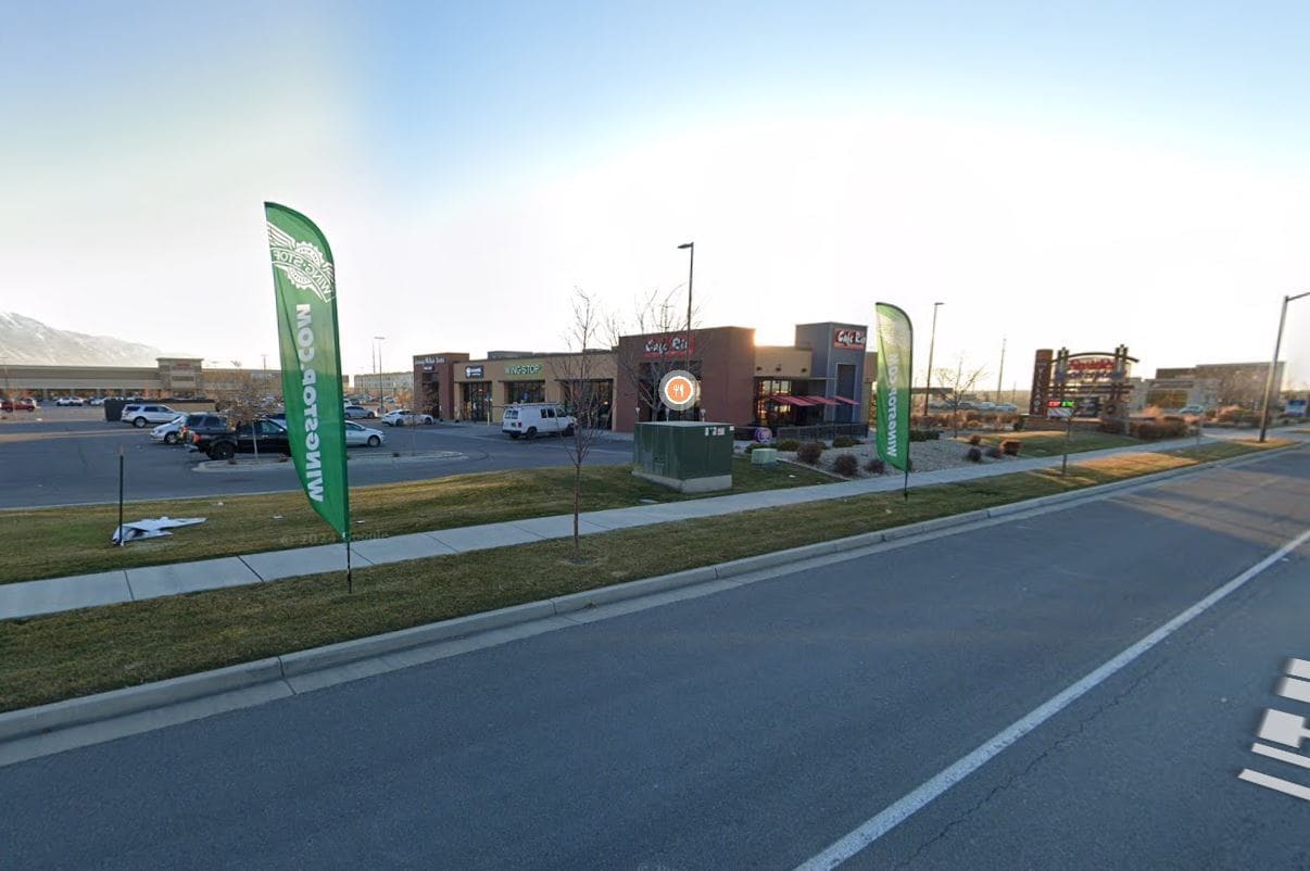 1129 W 400 S, Springville, UT for lease Interior Photo- Image 1 of 3