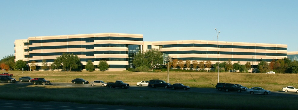 1300 S Mopac Expy, Austin, TX à louer - Photo du bâtiment - Image 2 de 10