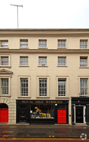3 Bloomsbury St, Londres à louer - Photo principale - Image 1 de 2