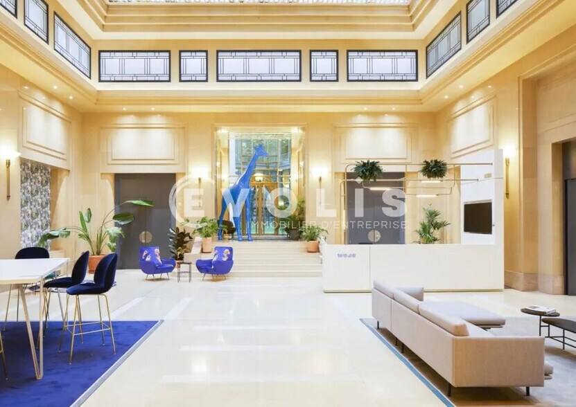 18 Rue De Londres, Paris à louer - Photo du bâtiment - Image 2 de 8