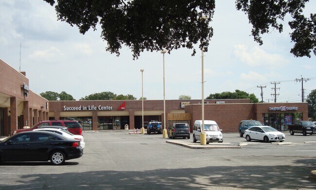 More details for 6715 Bandera Rd, San Antonio, TX - Retail for Lease