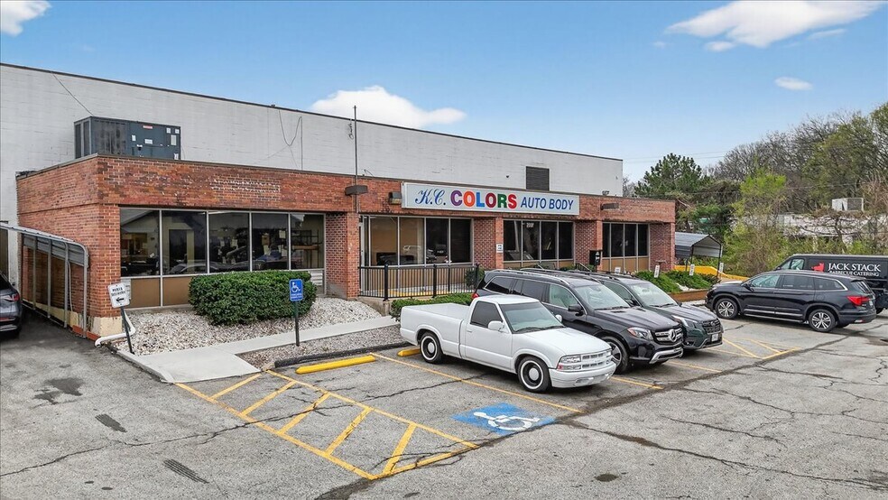2005-2007 W 103rd Ter, Leawood, KS à vendre - Photo du bâtiment - Image 3 de 123