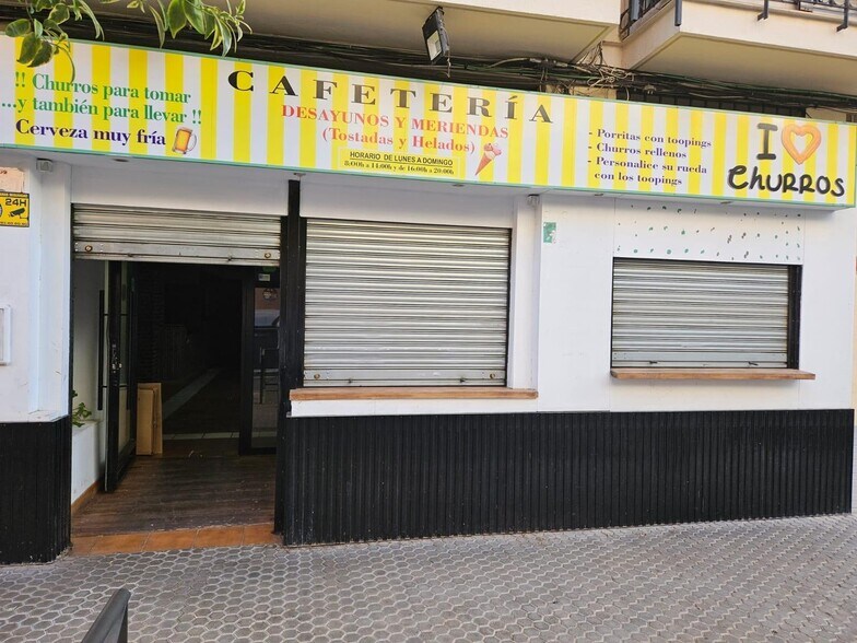 Commerce de détail dans Sevilla, Sevilla à louer - Photo du bâtiment - Image 1 de 10