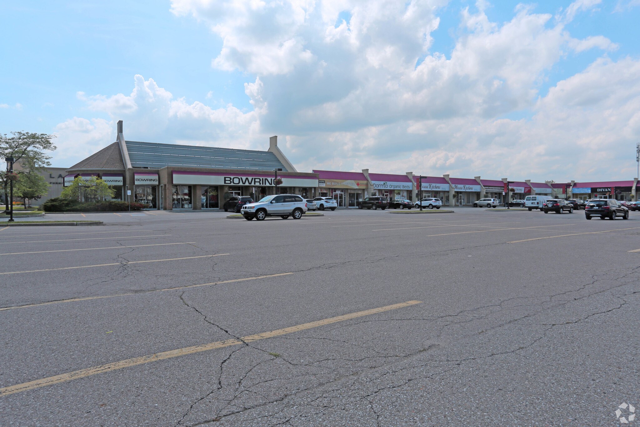 2575 Dundas St W, Mississauga, ON for sale Primary Photo- Image 1 of 1