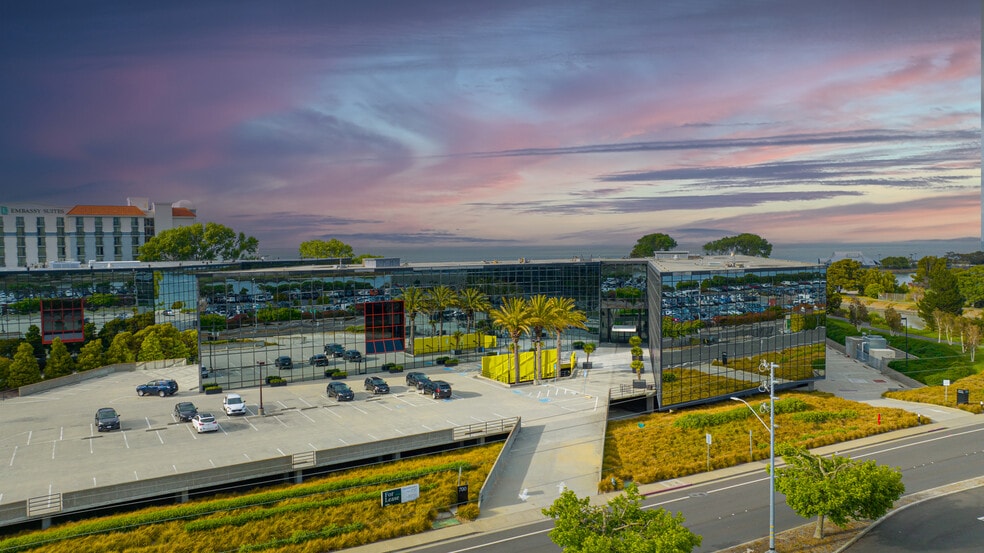 700 Airport Blvd, Burlingame, CA à louer - Photo du bâtiment - Image 2 de 5