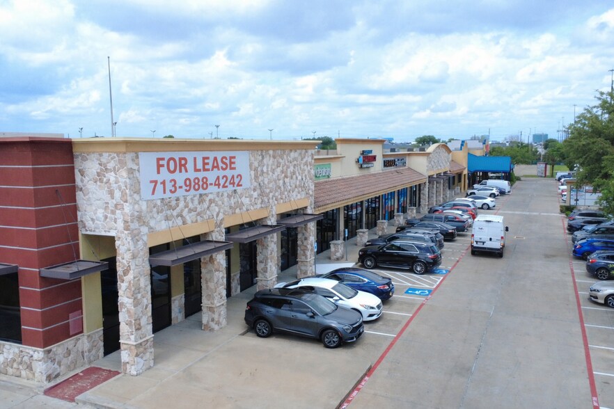 9370-9380 W Sam Houston Pky S, Houston, TX à louer - Photo du bâtiment - Image 3 de 21