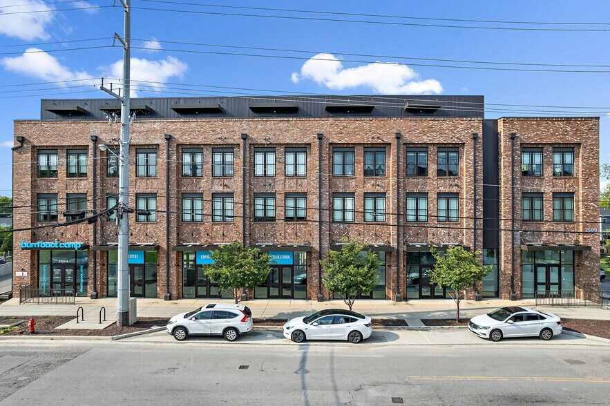 2600 Clifton Ave, Nashville, TN à louer - Photo du bâtiment - Image 3 de 14