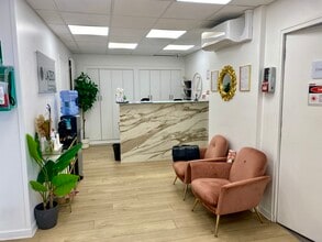 16 Rue Emile Landrin, Paris for lease Interior Photo- Image 2 of 6