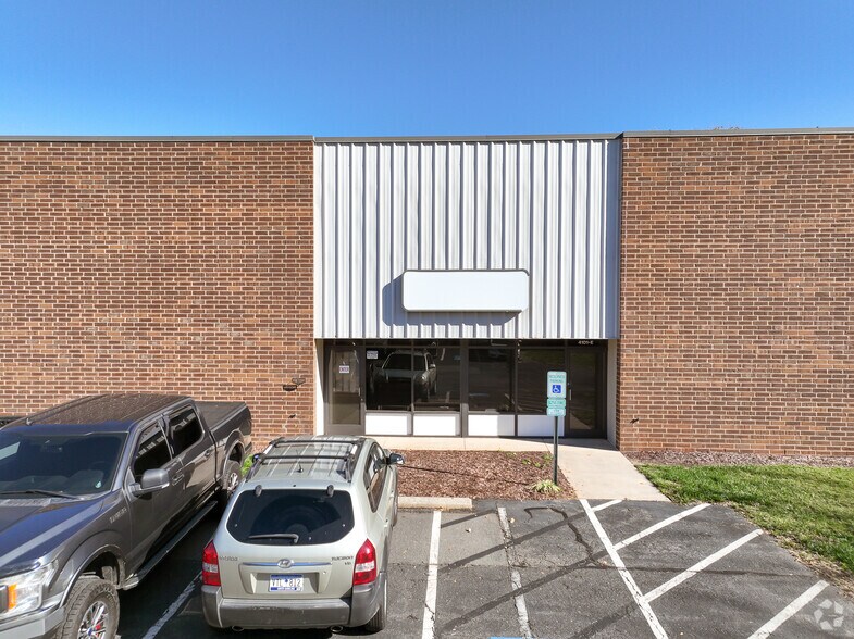 4101 Revolution Park Dr, Charlotte, NC à louer - Photo du bâtiment - Image 3 de 13