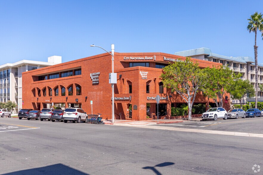 800 Silverado St, La Jolla, CA à louer - Photo du bâtiment - Image 1 de 9