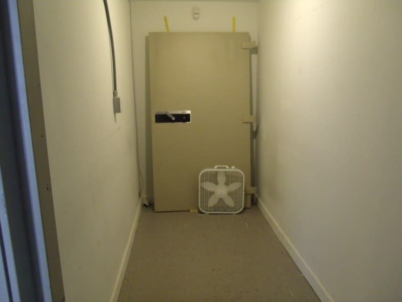 1000 Elm St, Fulton, KY for sale - Building Photo - Image 2 of 25