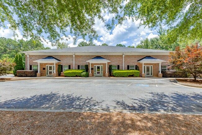 Plus de détails pour 6105 Atlanta Hwy, Flowery Branch, GA - Local d'activités à louer