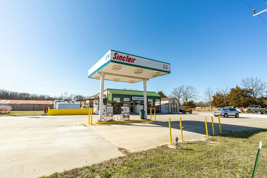 784 E State Highway 215, Dadeville, MO à vendre - Photo du bâtiment - Image 2 de 52
