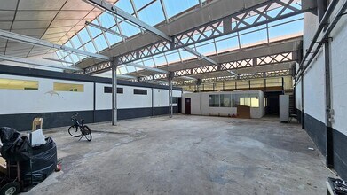 Flex in Saint-Maur-des-Fossés for lease Interior Photo- Image 1 of 8