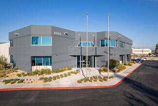 Plus de détails pour 21123 Nordhoff St, Chatsworth, CA - Industriel à louer