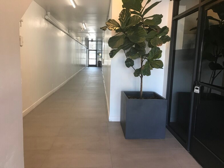 1010-1012 S Robertson Blvd, Los Angeles, CA à louer - Photo intérieure - Image 3 de 3