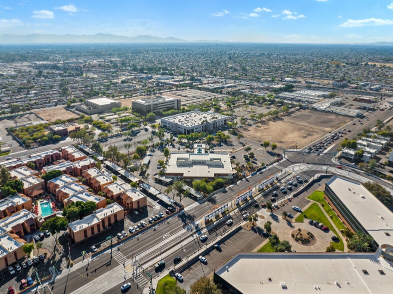 2423 W Dunlap Ave, Phoenix, AZ à vendre - Photo du bâtiment - Image 3 de 17