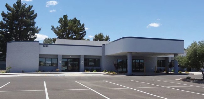 Plus de détails pour 5260 W Phelps Rd, Glendale, AZ - Bureau/Commerce de détail, Industriel à louer