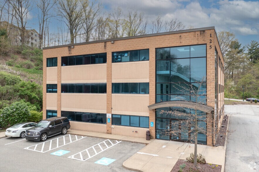 125 Warrendale Bayne Rd, Warrendale, PA for lease - Primary Photo - Image 1 of 4