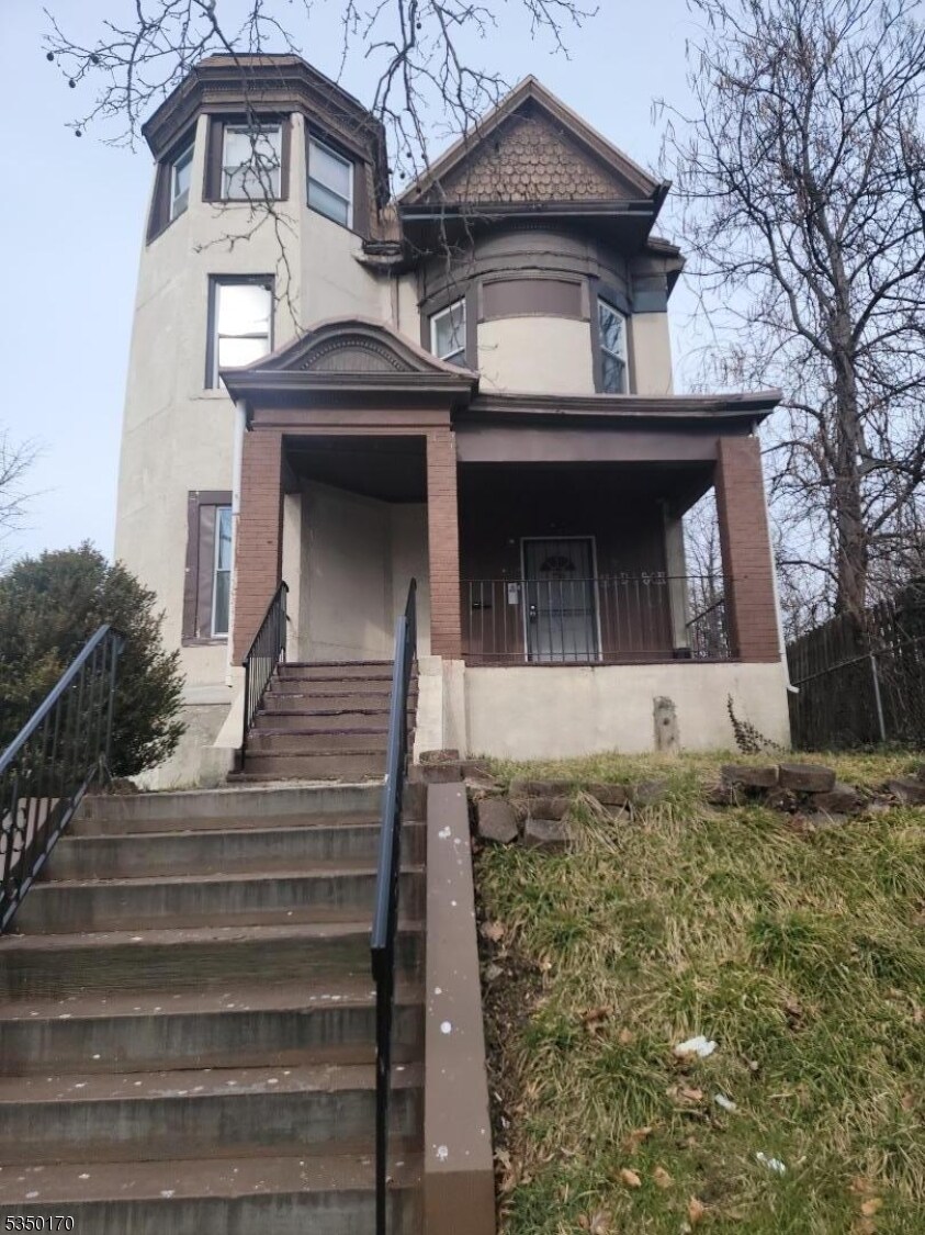 9 Madison Ave, Newark, NJ à vendre Photo principale- Image 1 de 1