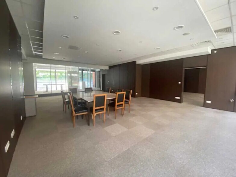 Bureau dans Lyon à vendre - Photo du bâtiment - Image 3 de 35