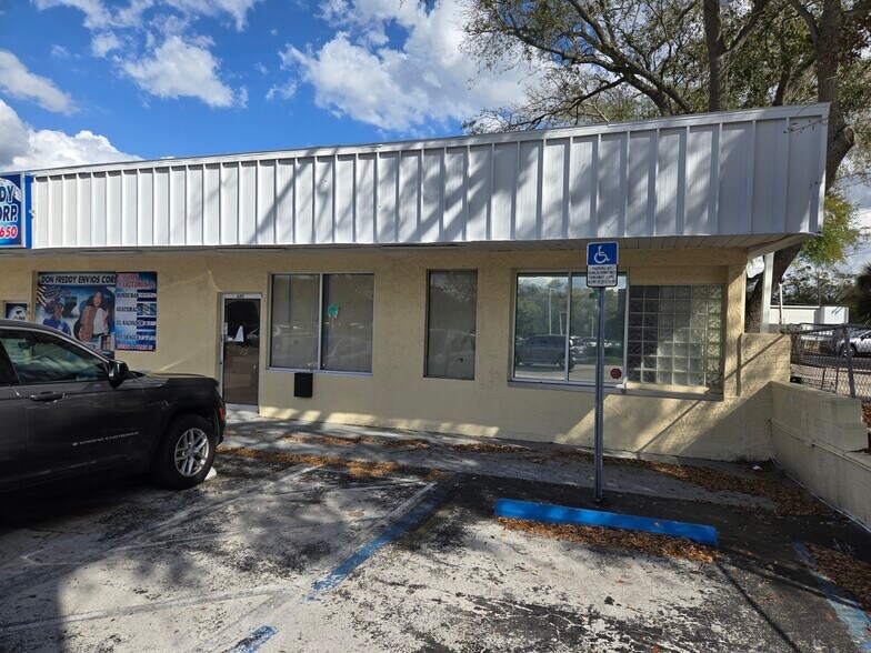 4411 N Armenia Ave, Tampa, FL à louer - Photo du bâtiment - Image 3 de 4