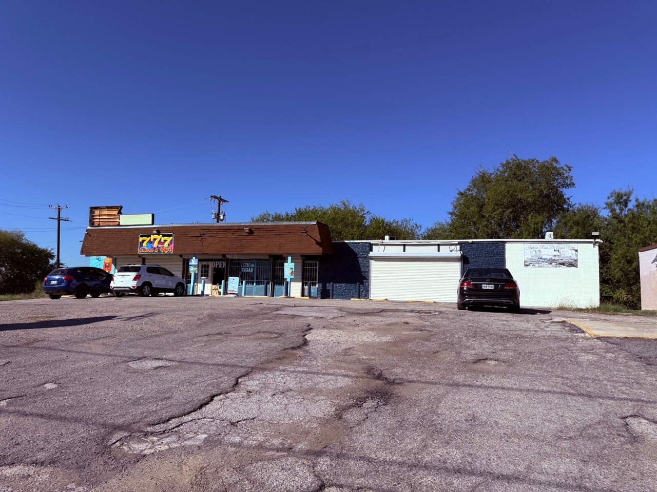 1447 W Hutchins Pl, San Antonio, TX for sale Building Photo- Image 1 of 12